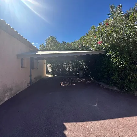 Vivre A Pieds * סן-מקסים